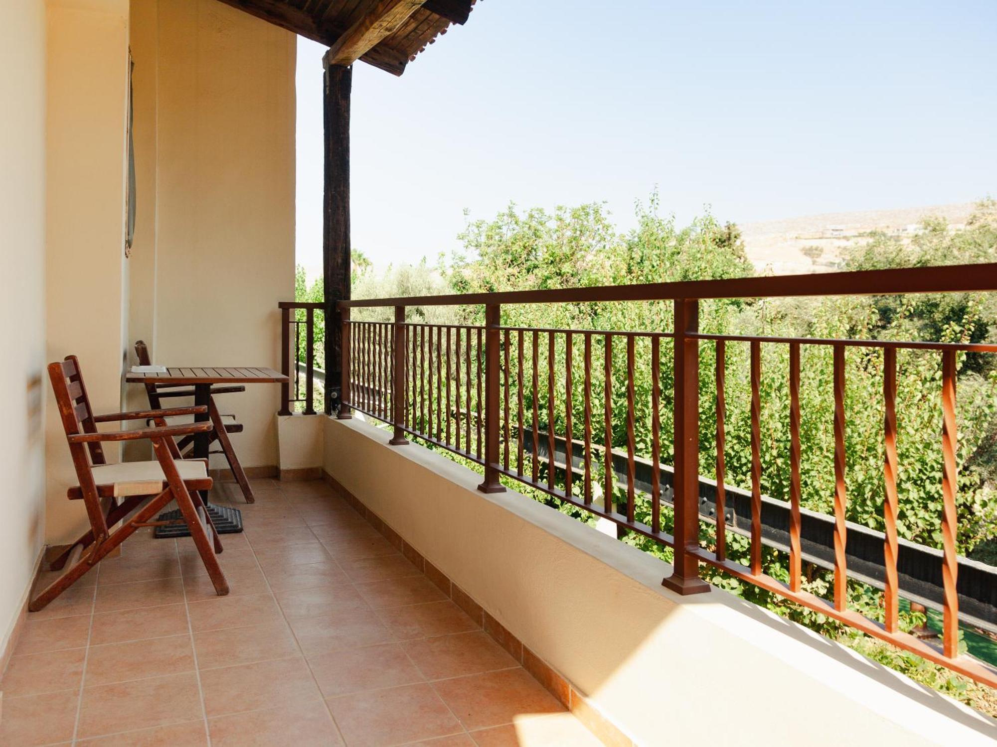 Amnisiades Apartments Картерос Экстерьер фото