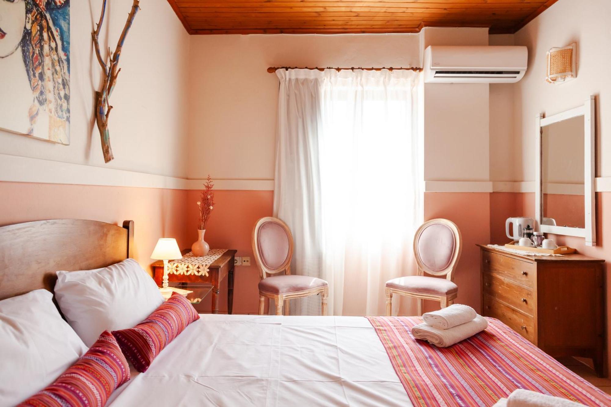 Amnisiades Apartments Картерос Экстерьер фото